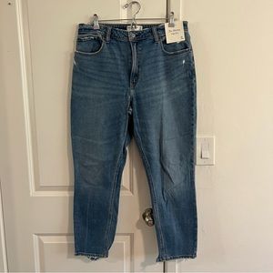 NWT A&F The Skinny High Rise Jean, 32/14